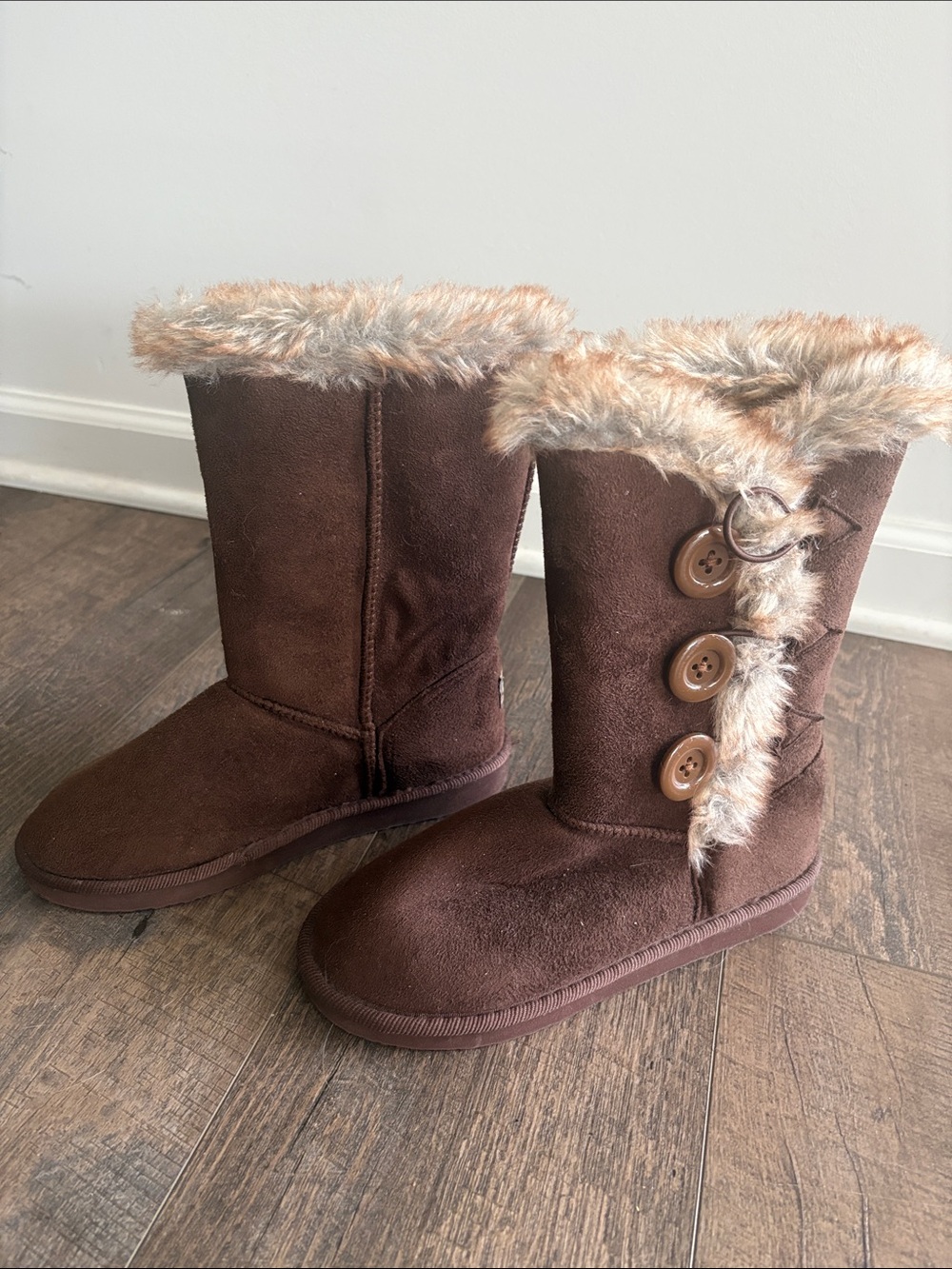DbDk Fashion Brown Faux-Fur Button Mid-Calf Boots